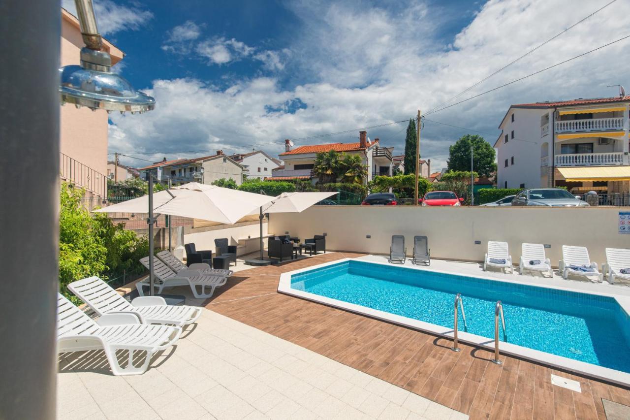 Apartment Dida I Mara Malinska Kültér fotó